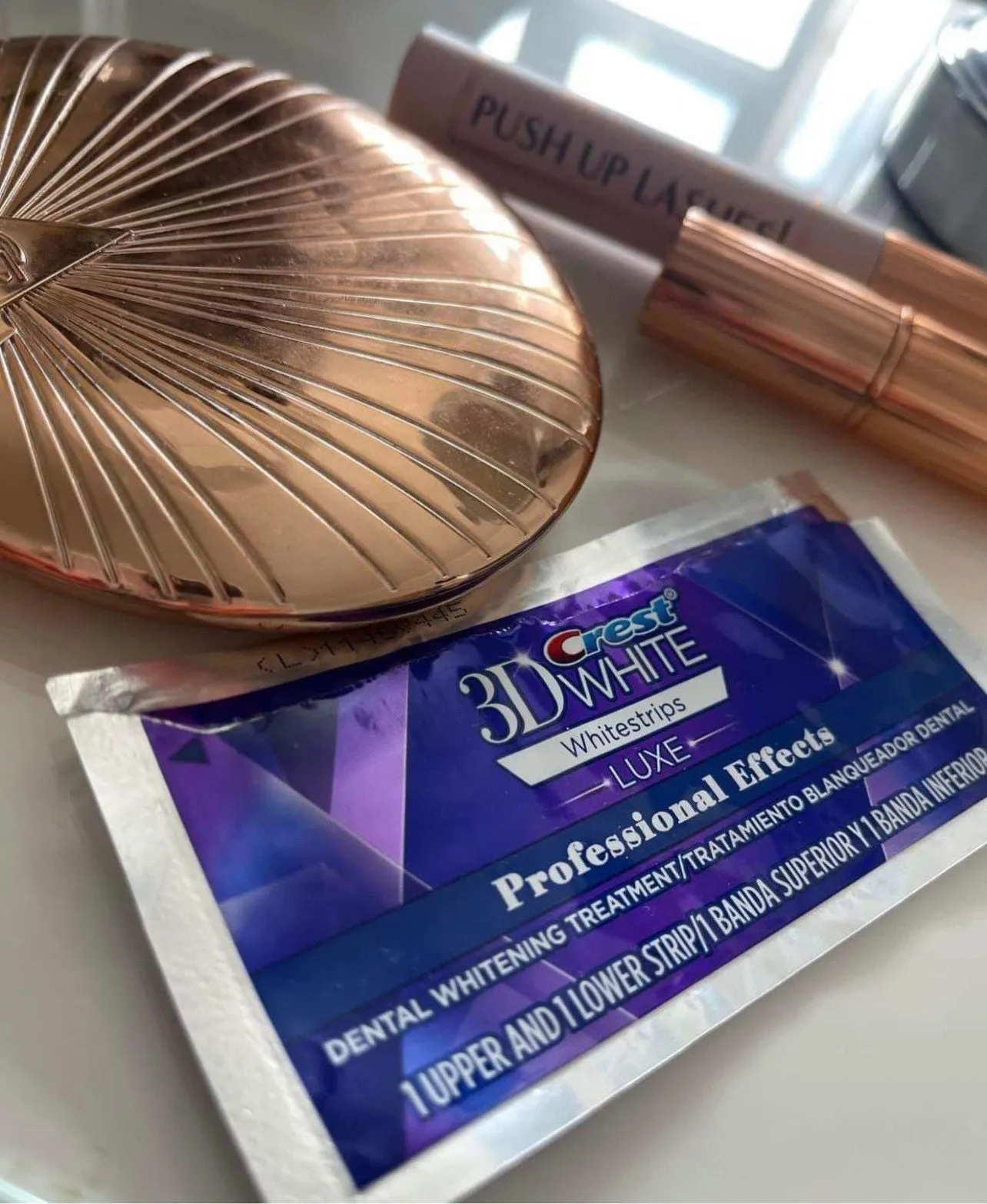 25300 using the light with whitening strips