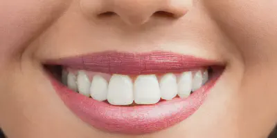 /img/25369-teeth-whitening-consultation.webp