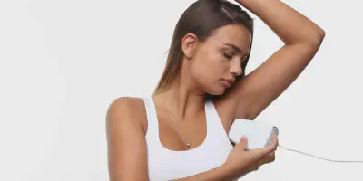 /img/25402-smooth-armpit-skin.webp
