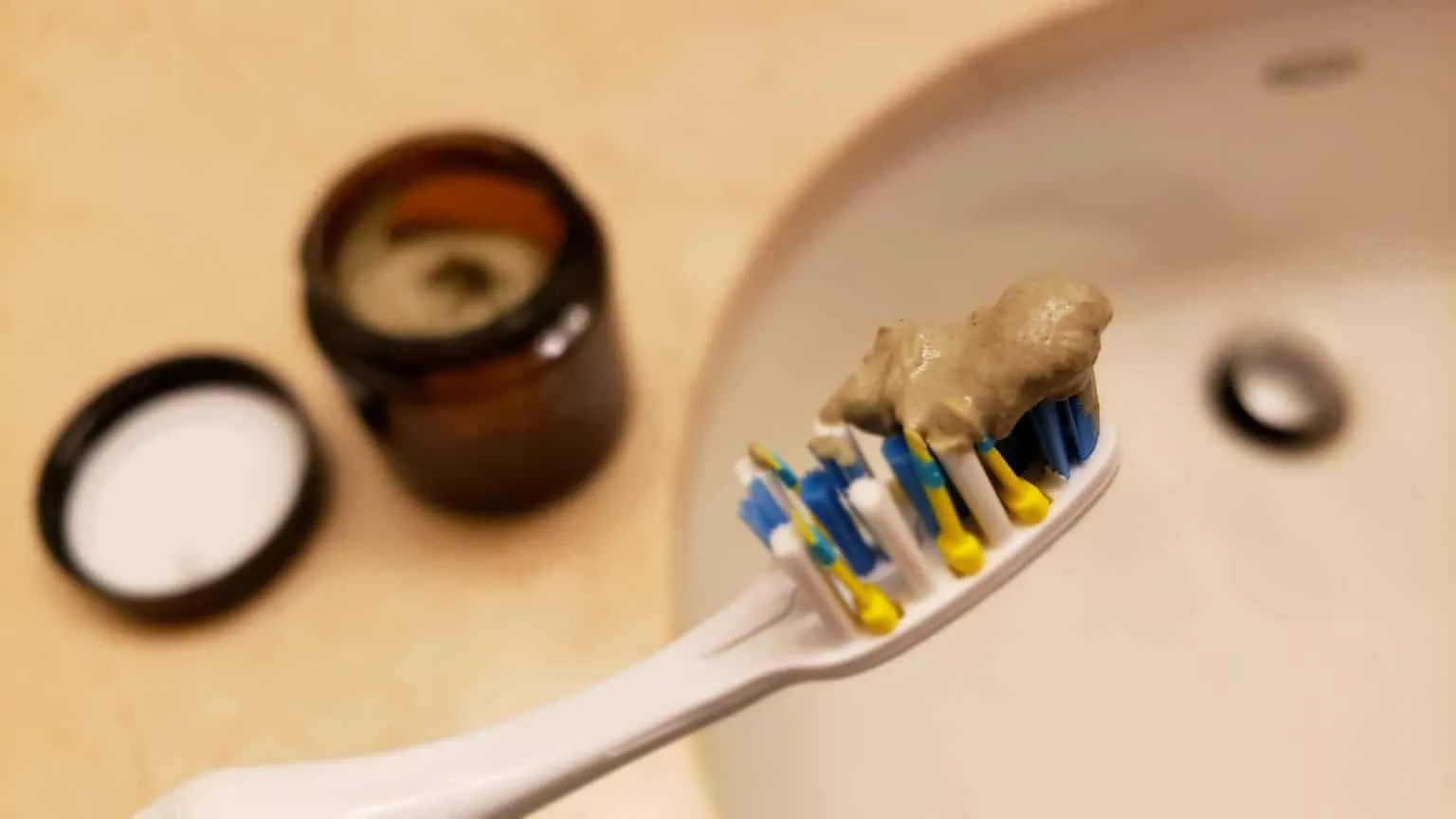 25492 hydrogen peroxide toothpaste