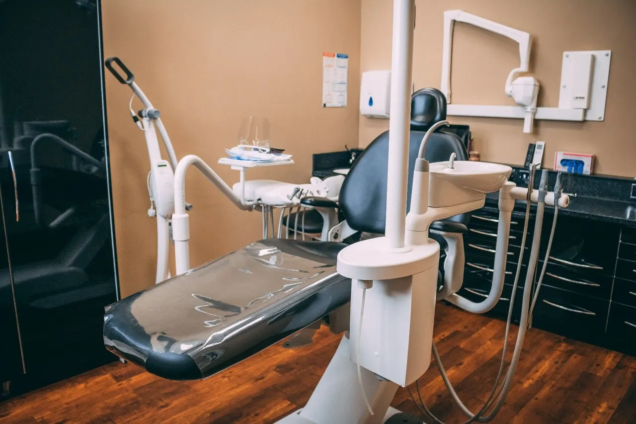 25599 at home whitening kit