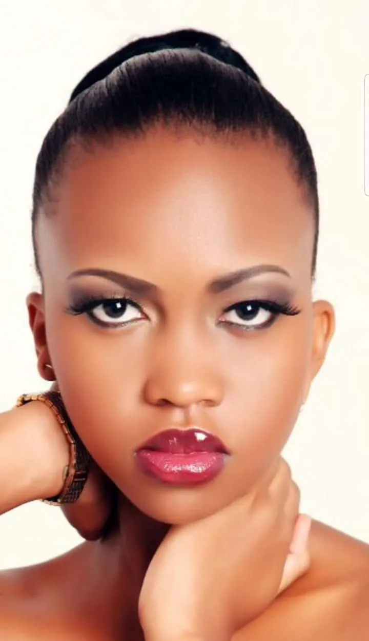 25611 skin whitening pills